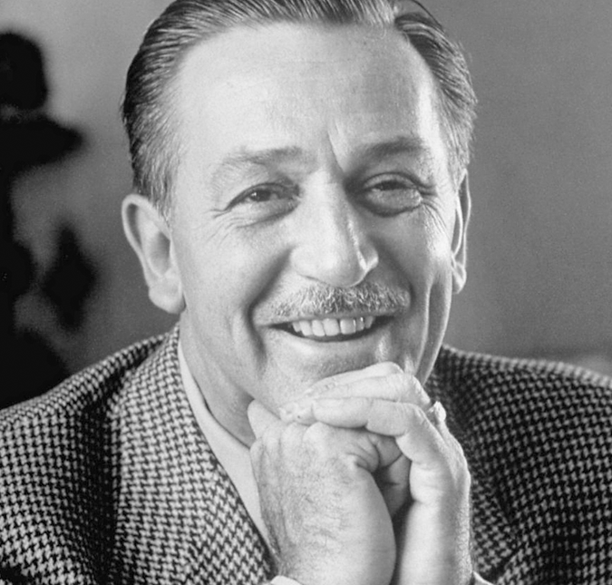 O lendário Walt Disney também está na lista! Morto em dezembro de 1966 aos 65 anos, vítima de um câncer de pulmão, ele venceu o Oscar de Melhor Curta de Animação por Ursinho Pooh e o Dia Chuvoso em 1969. O lendário Walt Disney também está na lista! Morto em dezembro de 1966 aos 65 anos, vítima de um câncer de pulmão, ele venceu o Oscar de Melhor Curta de Animação por Ursinho Pooh e o Dia Chuvoso em 1969.