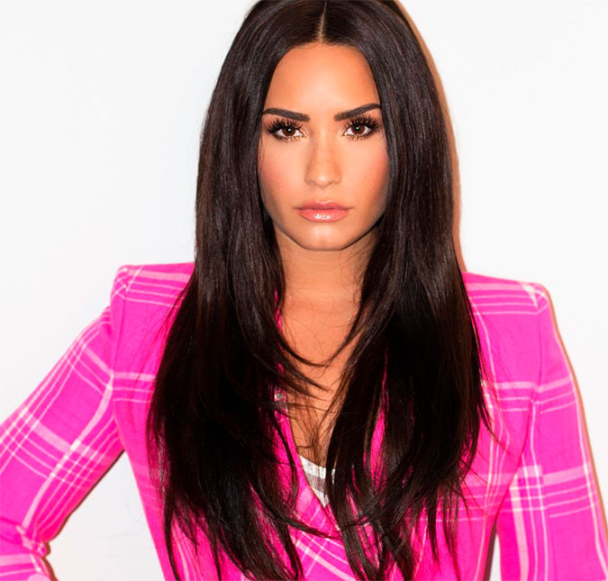 Demi Lovato faz desabafo sobre dieta e estresse crônico: <i>Eu desisto</i>