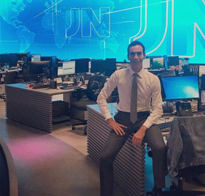 César Tralli estreia no <i>Jornal Nacional</i> e comemora: <i>O primeiro JN a gente nunca esquece</i>