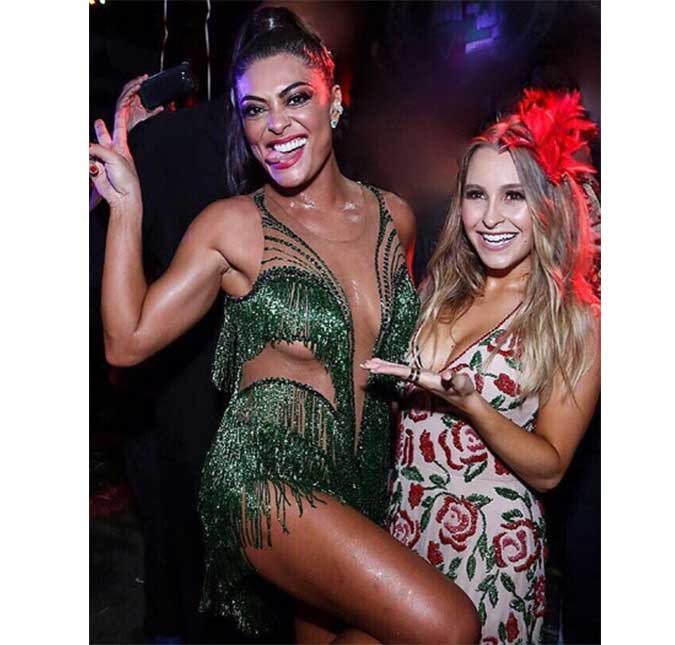 Juliana Paes e Carla Diaz se reencontram em ensaio de escola de samba