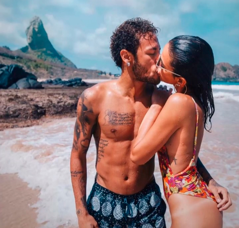 Neymar diz que Bruna Marquezine é muita areia para o caminhão dele e atriz rebate de maneira hilária, vem ver!