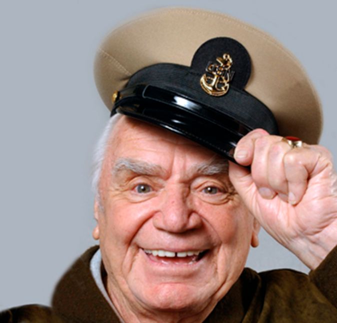 O vencedor do Oscar Ernest Borgnine casou-se com Ethel Merman em junho de 1964. Era o segundo casamento de Ernest e o terceiro de Ethel. Os problemas começaram na lua de mel, quando Ernest deu atenção a uma fã e atraiu a desconfiança de Ethel. Segundo Borgnine, a vida de casado era um verdadeiro inferno. Com isso, o divórcio acabou saindo 32 dias após o enlace matrimonial. Traumatizada, Ethel nunca mais se casou e ainda dedicou um capítulo de sua biografia à relação frustrada com Borgnine: uma página em branco!