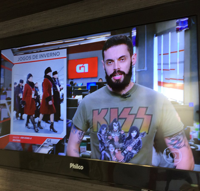 Jornalista da <i>Globo</i> usa camiseta do Kiss ao vivo e banda comenta no <i>Twitter</i>!