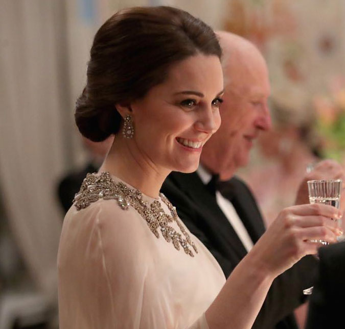 Kate Middleton teria descoberto que está esperando gêmeas, diz revista