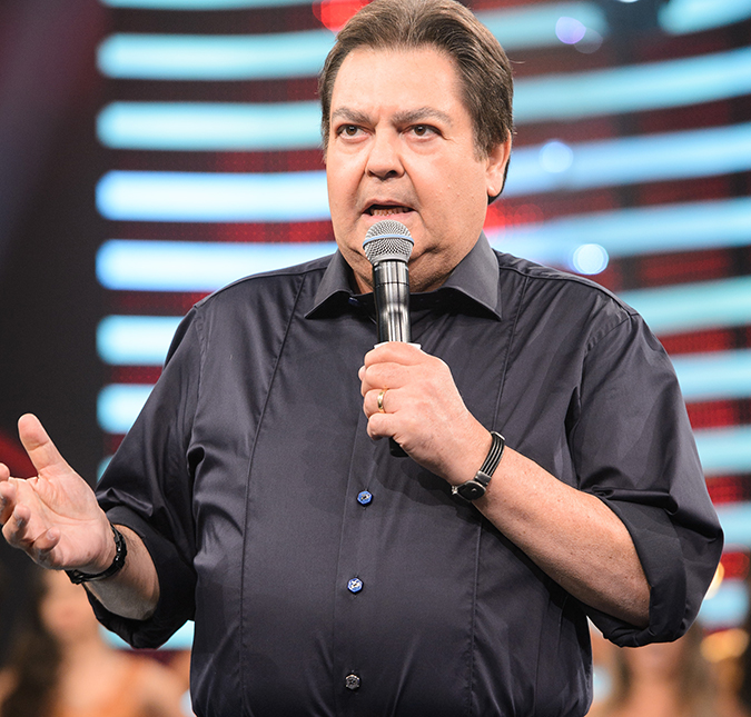 Faustão é internado para angioplastia após consulta de rotina