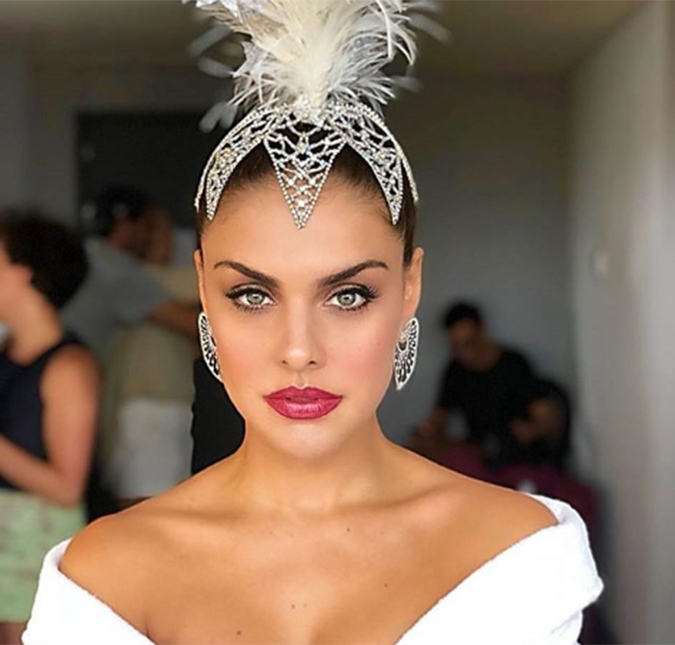 Solteira, Paloma Bernardi não quer saber de paqueras no Carnaval!
