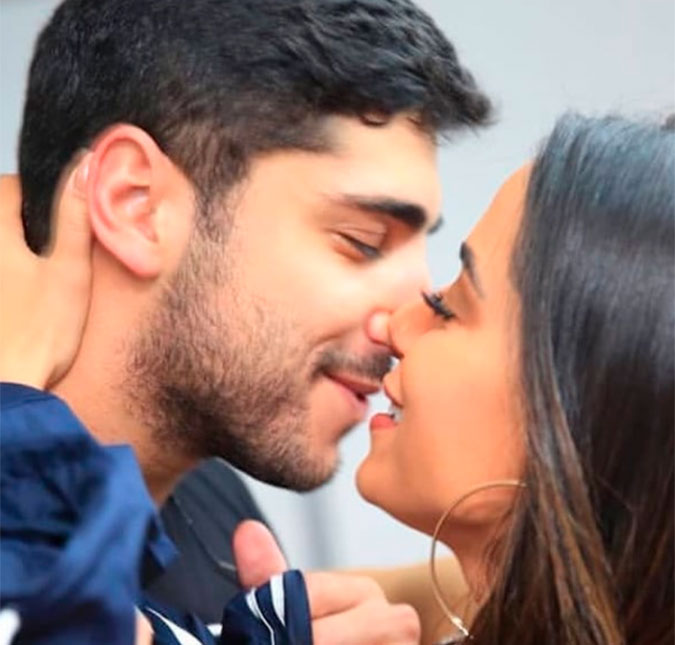 Anitta vai para Miami sozinha e Thiago Magalhães confessa: <I>Ela sai de casa e eu já fico com saudade</I>