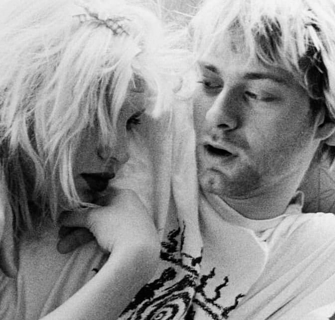 Courtney Love faz homenagem para Kurt Cobain: <i>Deus, como sinto sua falta</i>