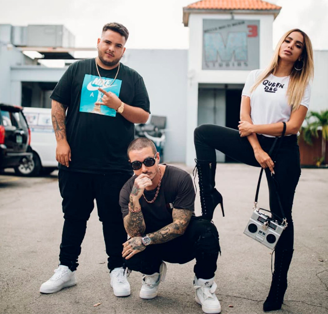Anitta usa bolsa de 32 mil reais e fala do marido: <i>É algo novo, estou me acostumando</i>