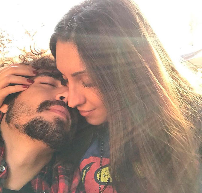 Caio Castro faz surpresa para a namorada e ela vai às lágrimas, confira!