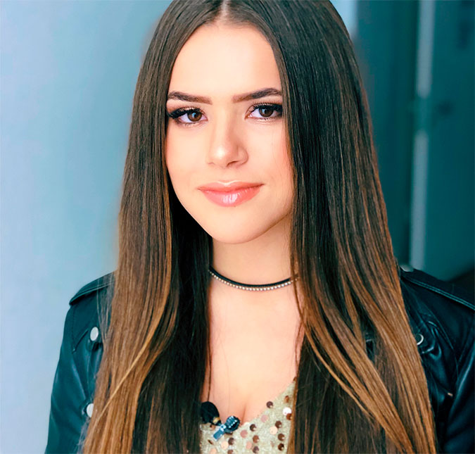 Maisa Silva curte balada com o namorado, Nicholas Arashiro