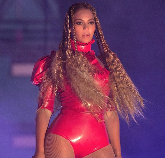 Beyoncé anuncia filme em parceria com a <i>Disney</i> e fãs comemoram