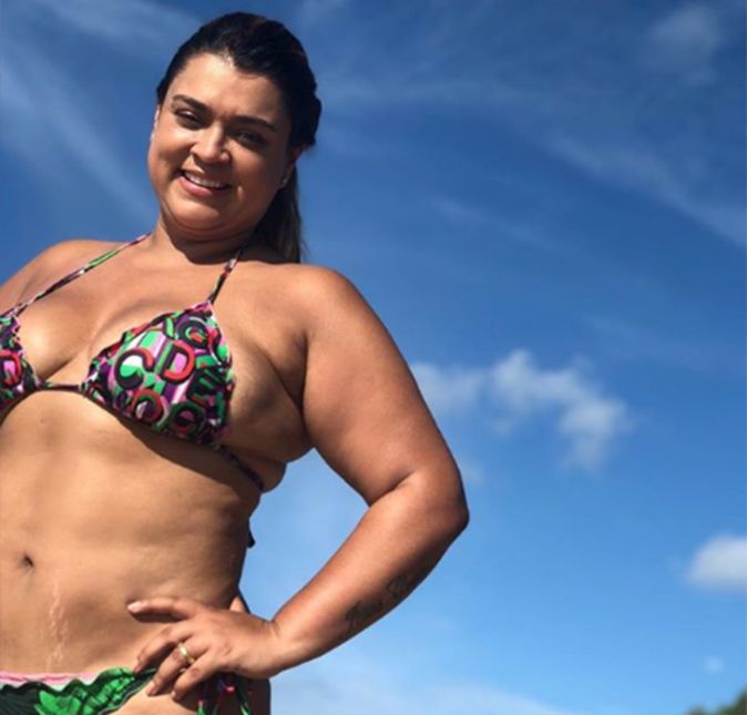 Durante suas férias em 2018, Preta publicou diversas fotos se divertindo na praia. E algo que parecia ser só uma foto, para seus seguidores foi muito além. Uma seguidora escreveu: Também sou dessas que tenho estrias na barriga e vou à praia de biquíni SIM... O que percebo é que as pessoas se incomodam muito mais com as minhas estrias do que eu mesma! Só lamento, estou vivendo.