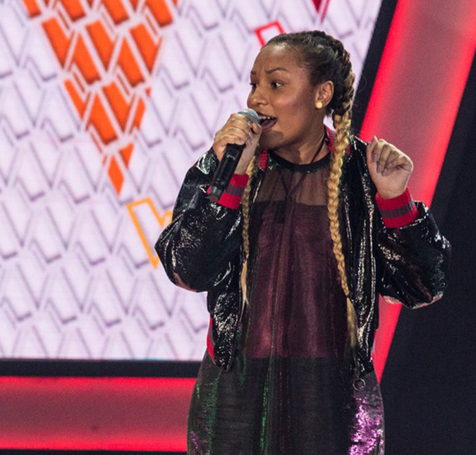 Filha de cantora do <i>Fat Family</i>, Talita cai nas graças do público do <i>The Voice Kids</i>