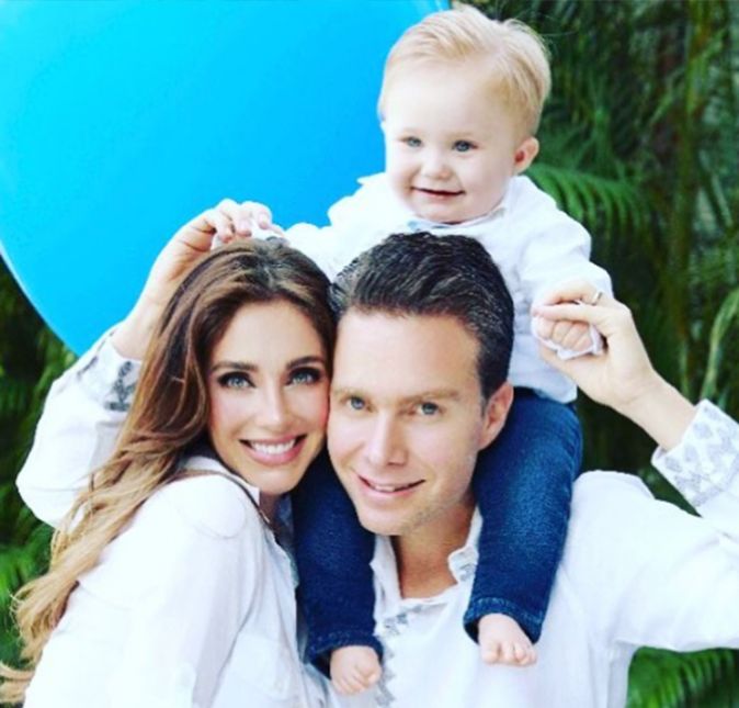 Atualmente, Anahí está casada com o ex-governador de um estado no México, Manuel Velasco Coello, com quem tem dois filhos, Manuel, nascido em 2017, e Emiliano, nascido em 2020.