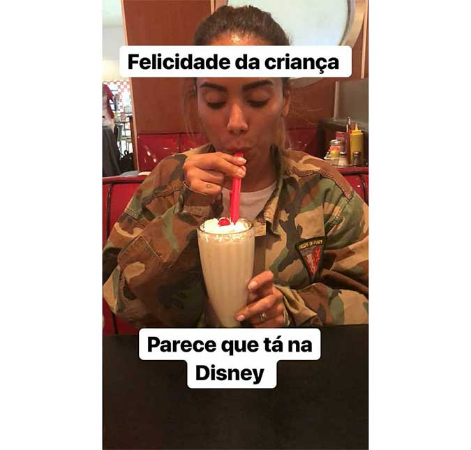 Anitta devora combo de comidas deliciosas e Thiago Magalhães faz piada: refeições balanceadas