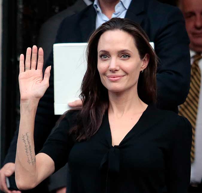 Filhos de Angelina Jolie não aprovam novo relacionamento da atriz, diz <i>site</i>