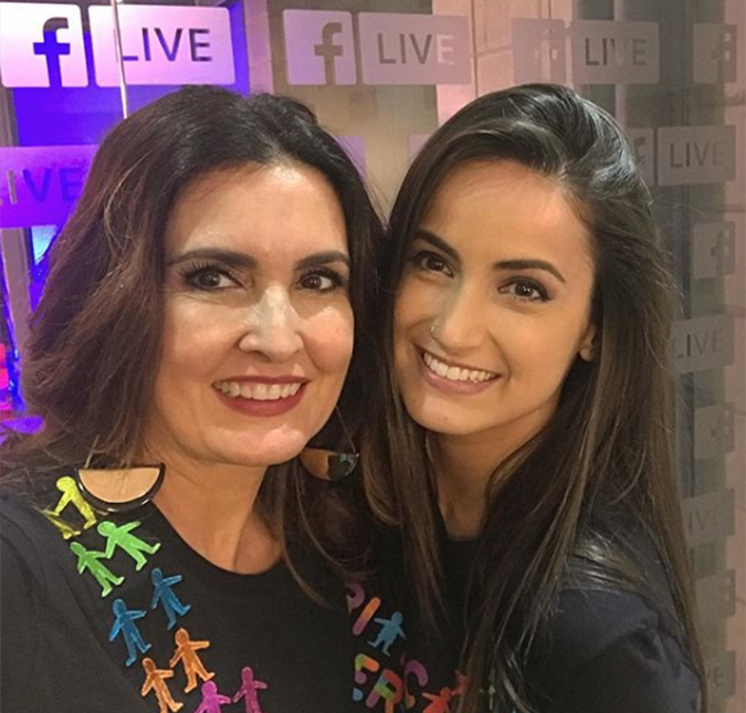 Fátima Bernardes elogia Mari Palma, que se emociona ao vivo