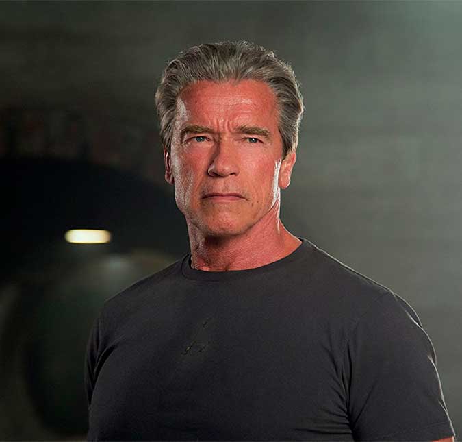 Arnold Schwarzenegger fala após cirurgia de emergência: <I>Estou de volta</i>
