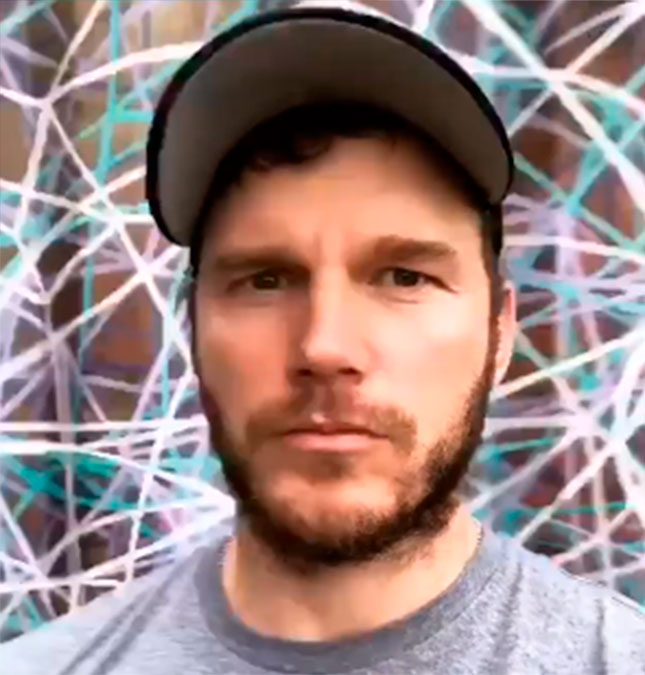 Chris Pratt visita <i>Beco do Batman</i> em São Paulo e compartilha o momento com o público, confira!