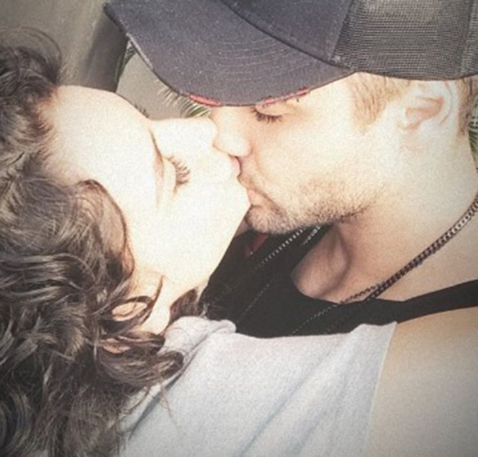 Kéfera Buchmann assume namoro com DJ