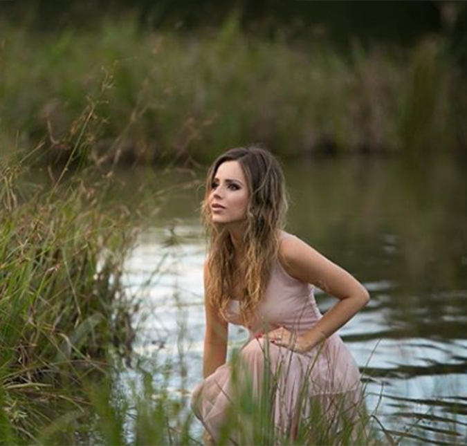 Sandy aparece linda em clipe de parceria com a banda <i>OutroEu</i>
