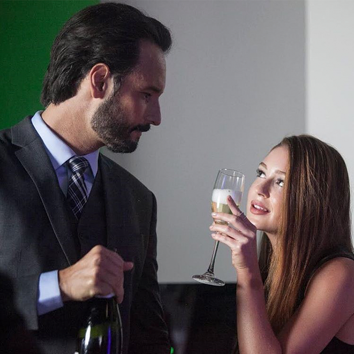 Marina Ruy Barbosa posta clique de momento romântico com Rodrigo Santoro
