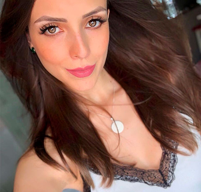 Ana Lúcia, ex-noiva de Lucas do <I>BBB 18</I>, se muda para outro apartamento