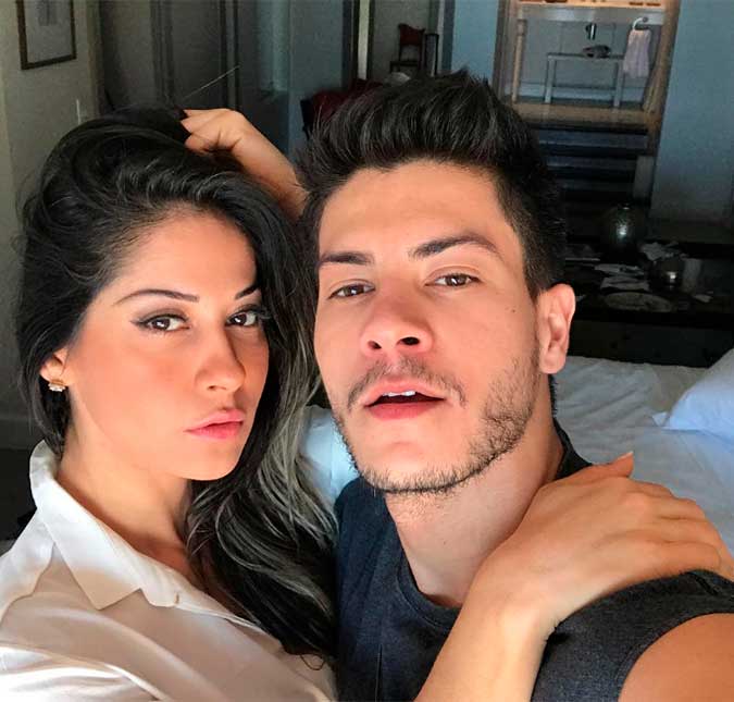 Mayra Cardi fala de sexo com Arthur Aguiar: <i>A gente pega fogo junto</i>
