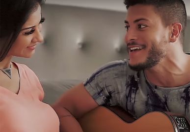 Arthur Aguiar divulga clipe com Mayra Cardi grávida: <i>Baseado em fatos mais que reais!</I>