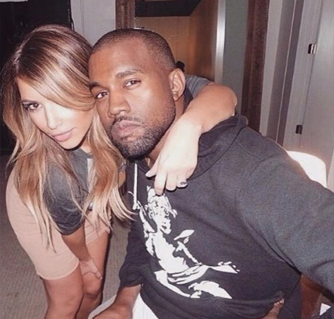 Kim Kardashian defende <i>tweets</i> de Kanye West: <I>Ele está anos a frente de seu tempo</i>