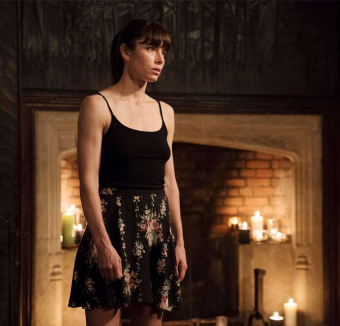 The Sinner também é para os fortes! Em sua primeira temporada, o seriado conta a história de uma jovem mãe que esfaqueia um desconhecido até a morte (do nada!). Já na segunda, um garotinho de treze anos confessa ter envenenado os pais, sem motivo aparente. As quatro temporadas estão na Netflix, e tem 40 minutos de duração cada episódio. The Sinner também é para os fortes! Em sua primeira temporada, o seriado conta a história de uma jovem mãe que esfaqueia um desconhecido até a morte (do nada!). Já na segunda, um garotinho de treze anos confessa ter envenenado os pais, sem motivo aparente. As quatro temporadas estão na Netflix, e tem 40 minutos de duração cada episódio.
