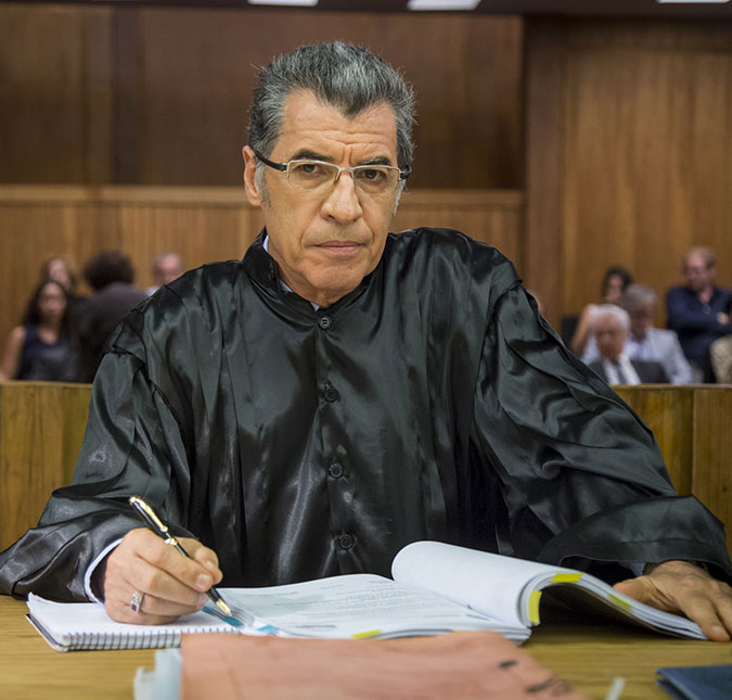 Paulo Betti será advogado que vai defender Sophia em <i>O Outro Lado do Paraíso</i>!