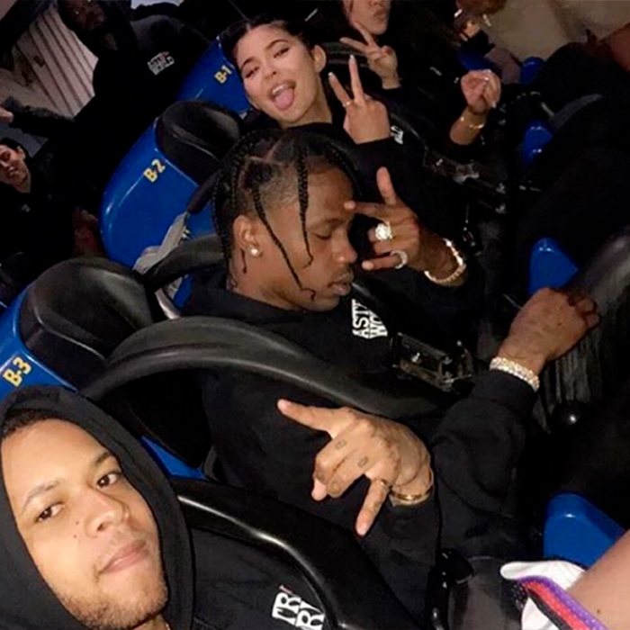 Kylie Jenner surpreende e aluga parque de diversões para comemorar aniversário de Travis Scott