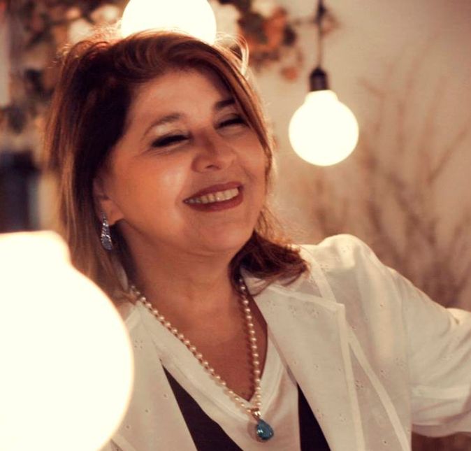 Impossível não pensar em Roberta Miranda quando se trata de mulheres no sertanejo! Roberta é uma das cantoras com maior número de vendas de discos no Brasil e entre suas músicas estão os clássicos A Majestade e o Sabiá, Vá Com Deus e Sol da Minha Vida.