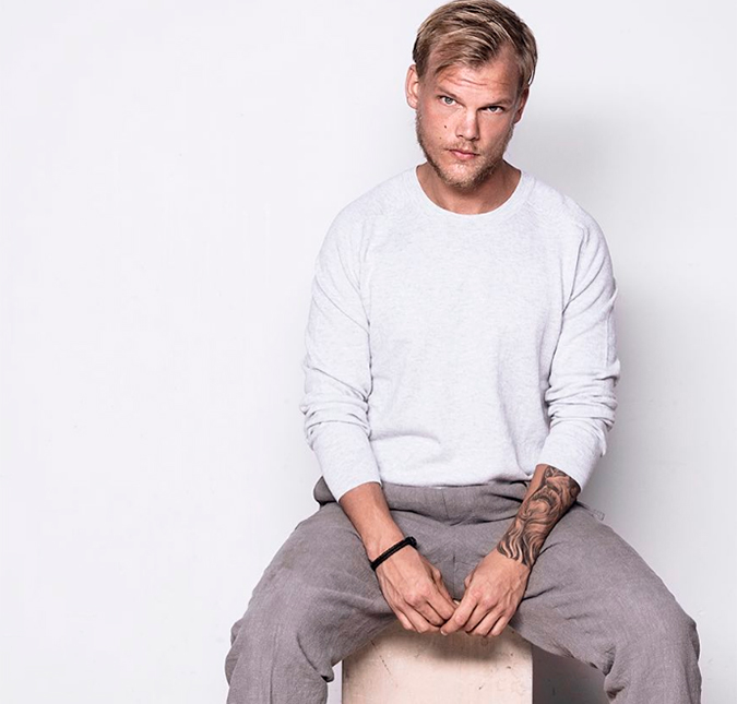 Avicii teria ligado para o irmão antes de morrer, diz <i>site</i>