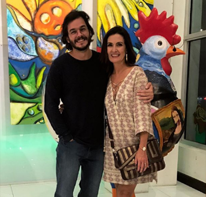 Fátima Bernardes é homenageada com prêmio e Túlio Gadêlha se declara: <i>Pense num namorado orgulhoso</i>