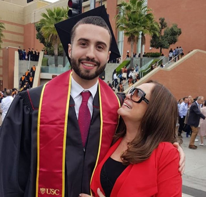 Susana Vieira viaja aos Estados Unidos para formatura do neto: <i>Cheia de orgulho</i>