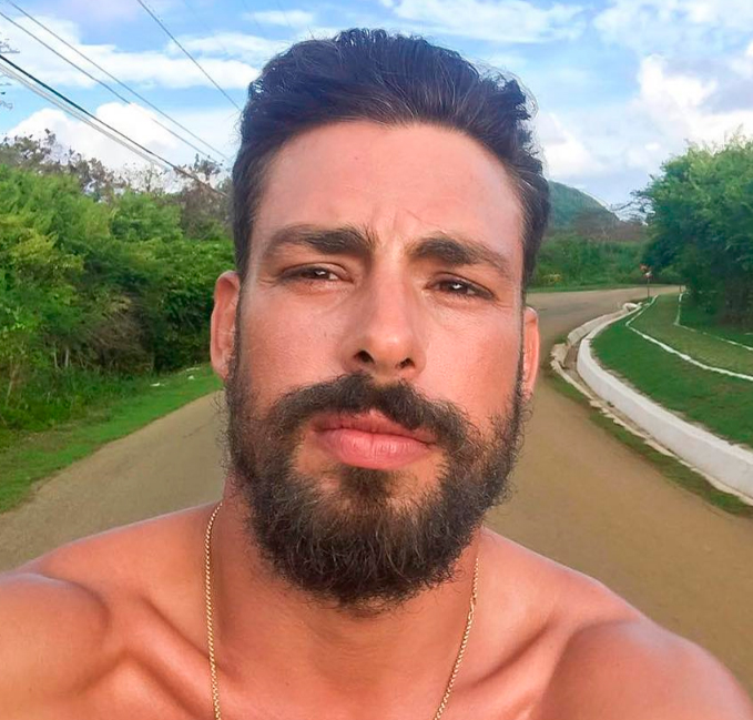 Cauã Reymond é parado em <i>blitz</i> e se recusa a fazer teste do bafômetro, diz jornal
