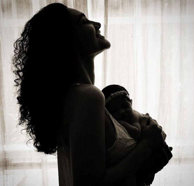 Débora Nascimento dá dica para mães de primeira viagem, confira!
