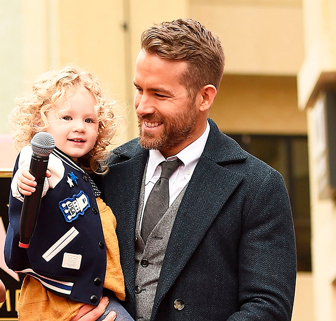 Ryan Reynolds diz que filha chorou ao vê-lo com maquiagem que deformava seu rosto para <i>Deadpool</i>