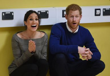 Mande um recado para Meghan Markle e Príncipe Harry parabenizando-os pelo casamento!