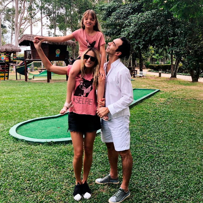 Ticiane Pinheiro se declara para César Tralli e conta o porquê chama sua família de <i>Biscoito</i>, assista!