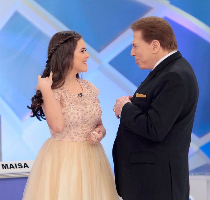 Fora as piadas maliciosas do apresentador à Maisa - quando ela tinha por volta dos cinco/seis anos de idade. Ele perguntou para a menina qual era a diferença entre o poste, a mulher e o bambu. A resposta? - O poste dá luz em cima, a mulher dá luz embaixo. E o bambu? Enfia no seu c*.