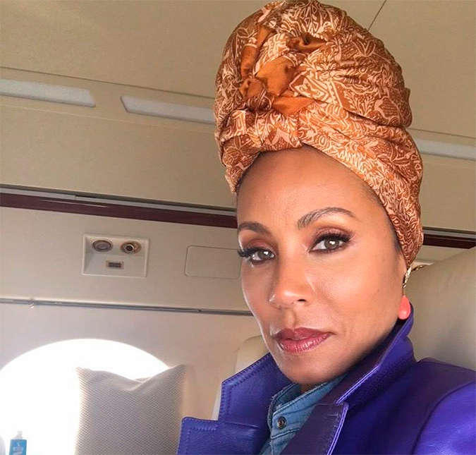 Jada Pinkett Smith revela que está perdendo os cabelos: <I>Foi assustador quando começou a cair</i>