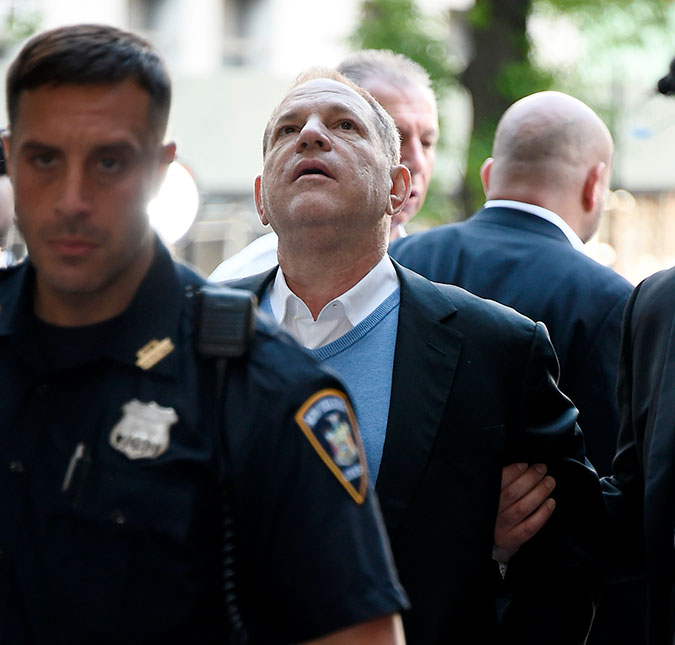 Harvey Weinstein é formalmente acusado de assédio e paga três milhões de reais de fiança