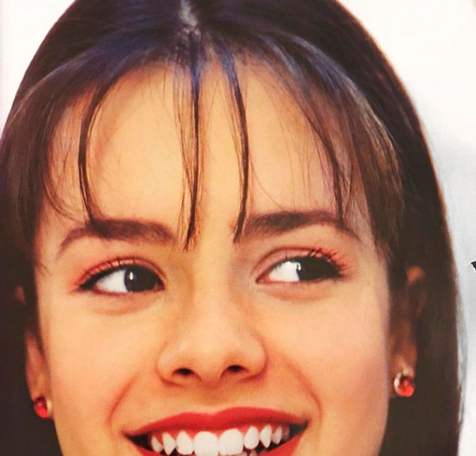 Quando tinha 16 anos de idade, Sandy apareceu em capa de uma revista falando que nunca tinha beijado na boca, o que causou o maior bafafá na época, e contribuiu ainda mais para sua imagem de santinha. Anos mais tarde, ela confirmou que tinha mentido na entrevista e que já tinha beijado na boca, sim: - Eu dizia o seguinte: eu só ia beijar um menino que eu só tivesse intenção de namorar. Acontece que aí eu já estava namorando, mas eu não queria assumir para não pegarem no meu pé, para não ter a minha vida exposta, disse ela no programa AdNight.