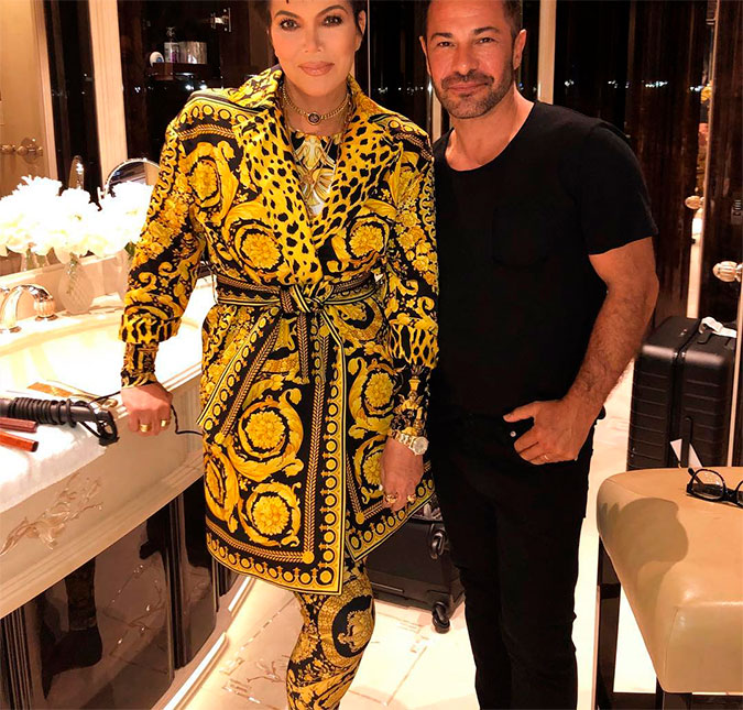 Photoshop ou ilusão de ótica? Mãe das Kardashians posta foto e fãs perguntam: <I>Onde está sua outra perna?</i>