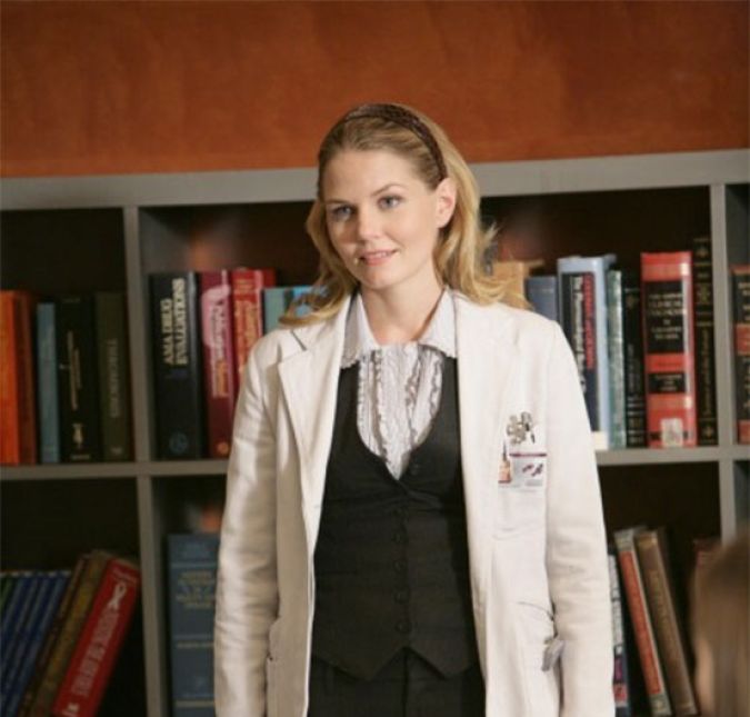 Cameron, papel de Jennifer Morrison, nos mostrou que nem sempre o que queremos é o que precisamos. Isso porque, desde o começo da série, a personagem mostrou que era apaixonada por House, mas sabia, no fundo, que um relacionamento com ele nunca daria certo. No final, ela cedeu aos encantos de Chase e os dois não só começaram a namorar como se casaram depois.