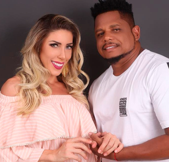 No <i>Power Couple</i>, Marcelo e Tati Minerato discutem após receberem cartas de familiares